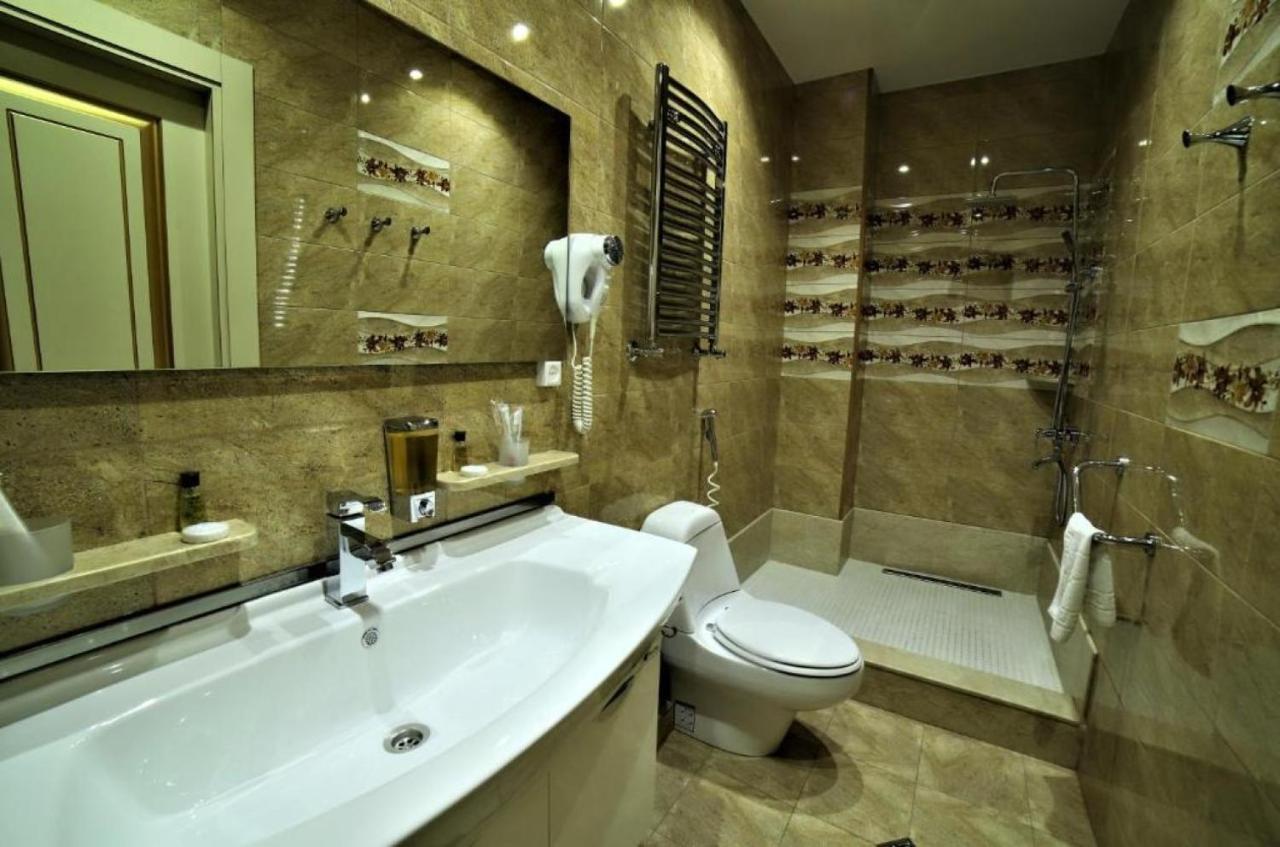 Agava Tbilisi Hotell Exteriör bild