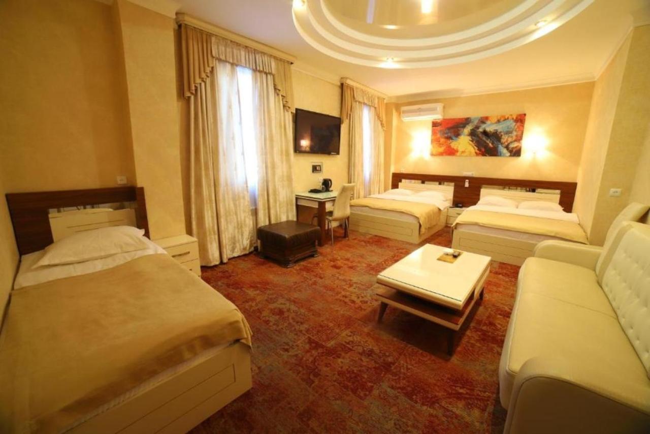 Agava Tbilisi Hotell Exteriör bild