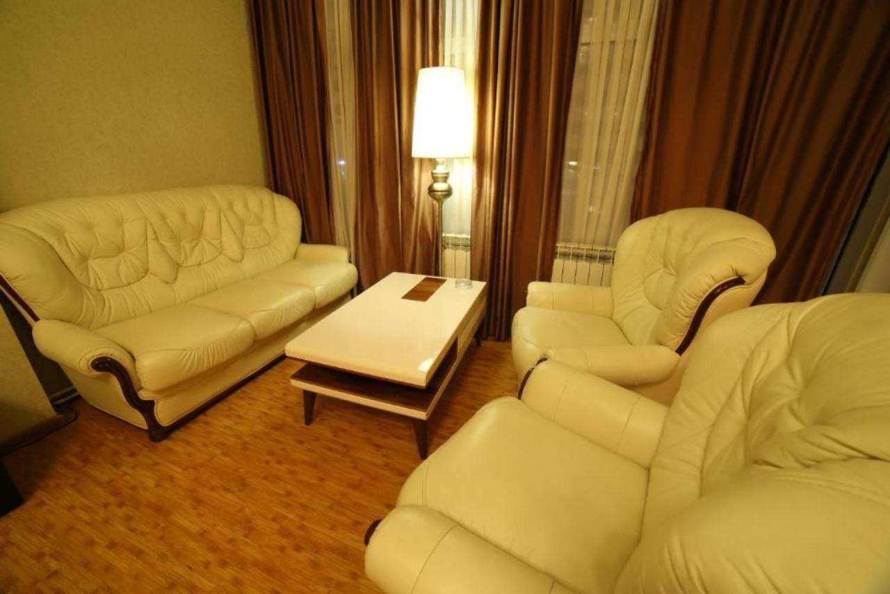 Agava Tbilisi Hotell Exteriör bild