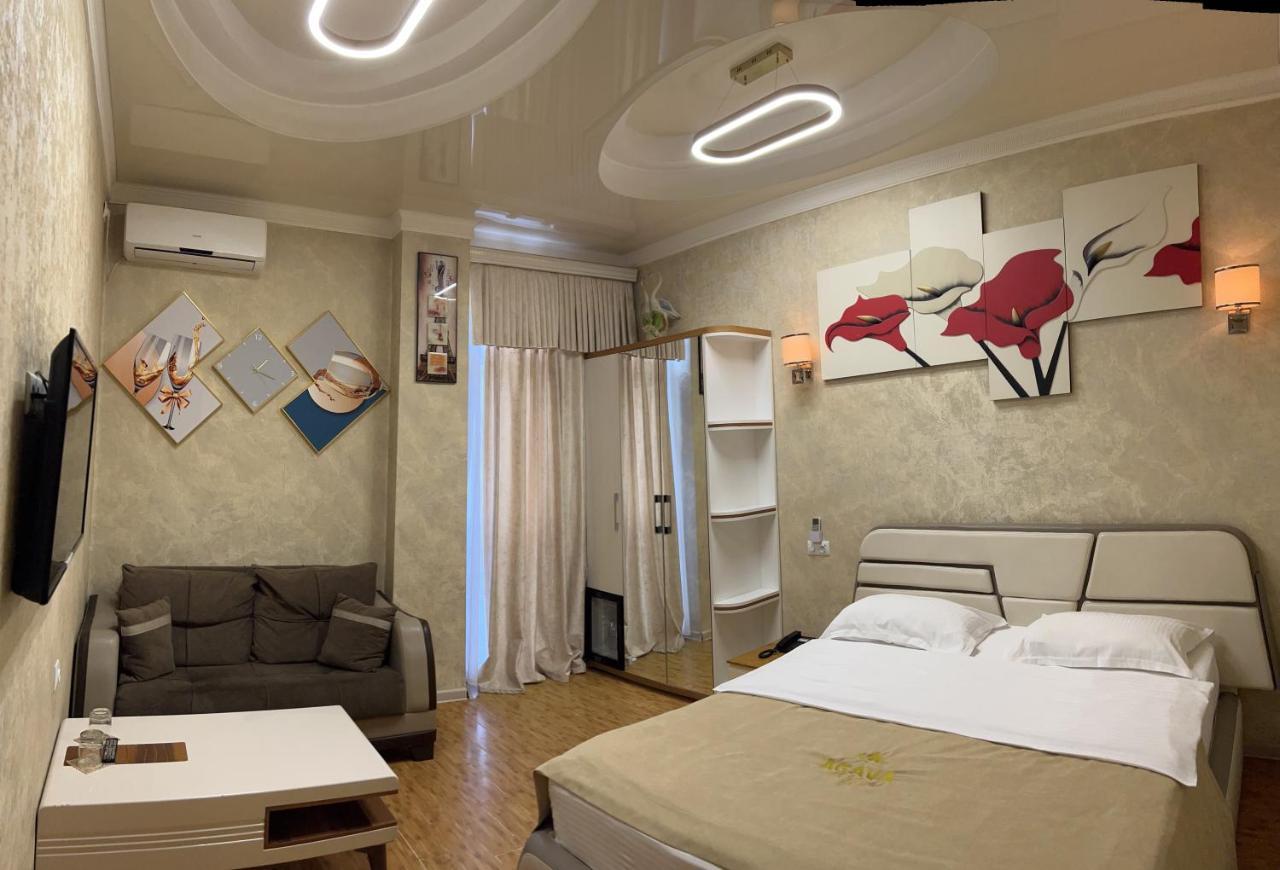 Agava Tbilisi Hotell Exteriör bild